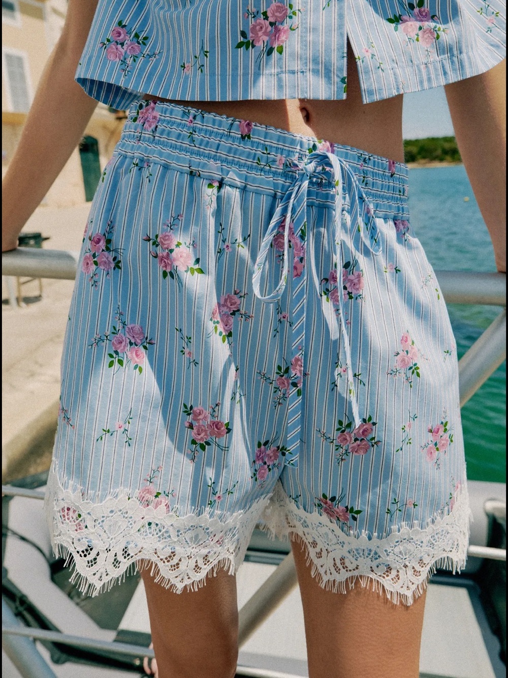 New💙Zara Blue Floral Lace Stripped Shorts XS 1165/126